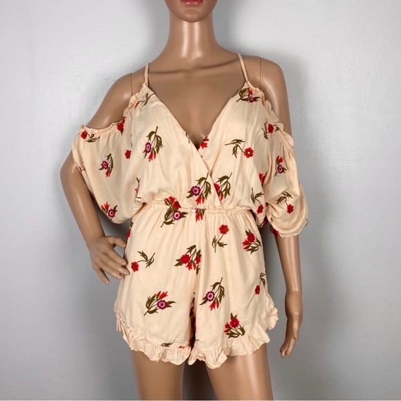 NEW LOVERS + FRIENDS REVOLVE FLORAL EMBROIDERED COLD-SHOULDER ROMPER - Picture 2 of 8